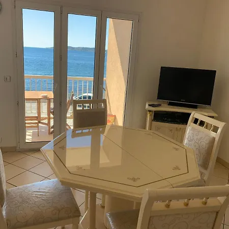 Apartman Le Latania *
